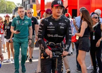 Zhou Guanyu firma parceria lucrativa com gigantes de tecnologia avaliada em $338 bilhões apesar de enfrentar escrutínio em 2024.