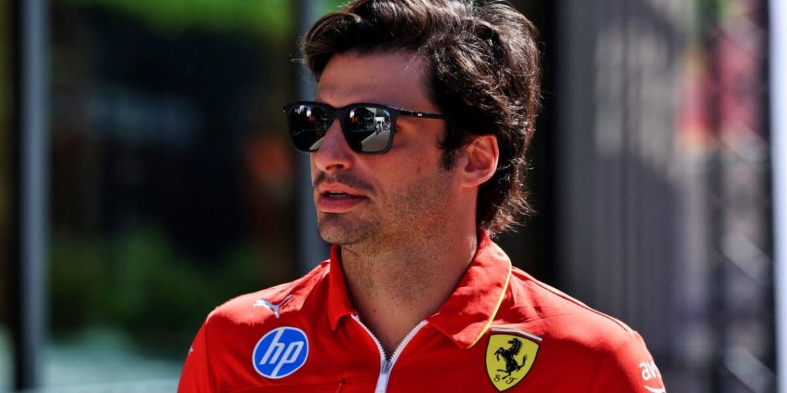 Sainz conversando com Williams sobre vaga na Fórmula 1 para 2025, afirma relatório.