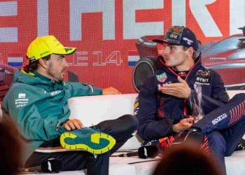 ¡Ex piloto de Fórmula 1 asegura que el AMR24 de Aston Martin es una versión mejorada del coche de Red Bull de 2023!