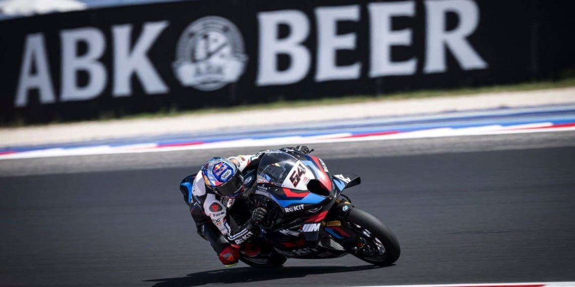 Razgatlioglu triunfa sobre Bulega na Superpole de Misano