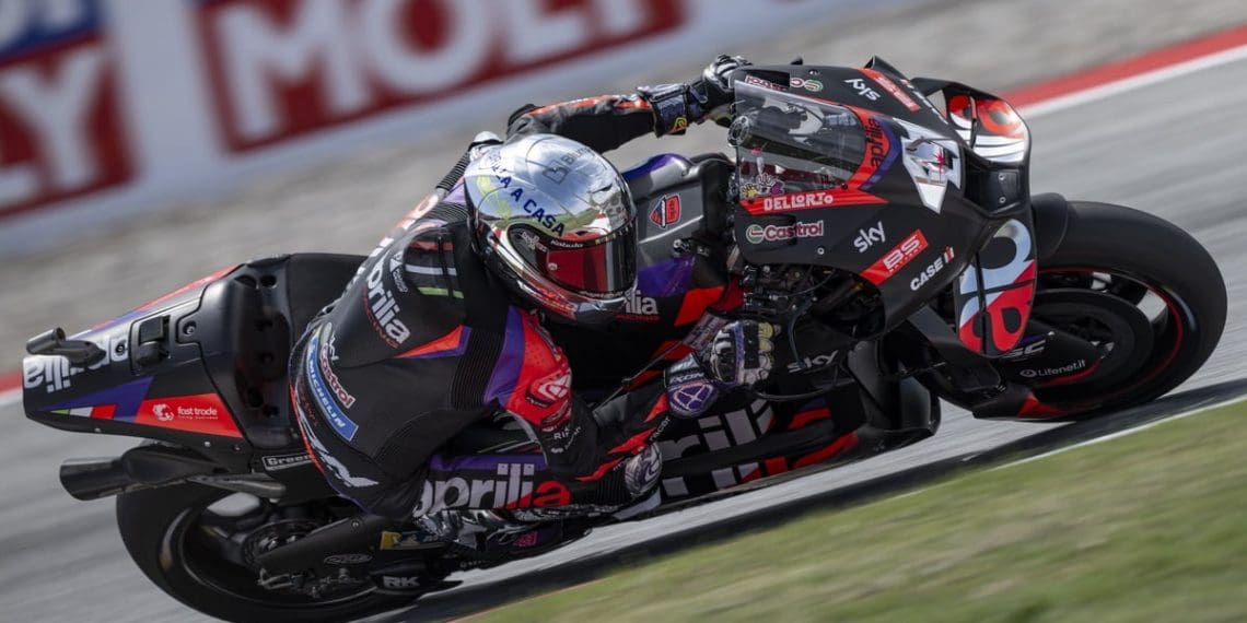 Espargaro vence no Grande Prêmio da Catalunha Sprint, campeão da MotoGP Bagnaia sofre acidente.