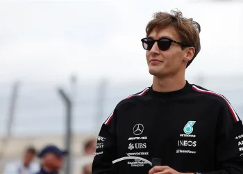 George Russell revela amor de Charles Leclerc por Harry Potter.