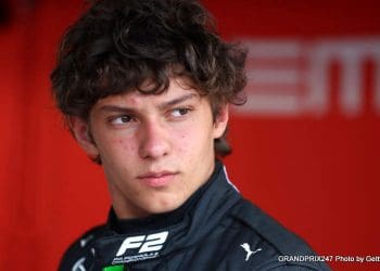 Jacques Villeneuve acredita que o ego de Toto Wolff teve um papel significativo na escolha de Alessandro Antonelli como novo diretor técnico da Mercedes. A vontade de controle e poder de Wolff na equipe, segundo Villeneuve, pode trazer consequências negativas no futuro.