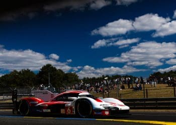 Estre guia Porsche para os dois primeiros lugares na sessão da tarde do teste de Le Mans
