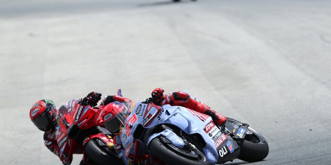 Marquez aplaude audaciosa defesa de Bagnaia na corrida de MotoGP em Jerez