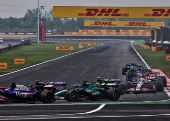 Choque no Grande Prêmio da China de Fórmula 1 deixa Stroll sem saída.