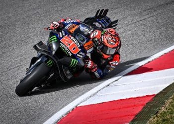 Quartararo renova contrato com a Yamaha MotoGP devido a grandes alterações não reveladas.
