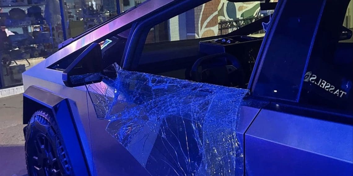 Tesla’s “Unbreakable” Myth Shattered: Cybertruck Fails to Stop Brazen Break-In