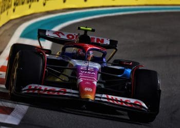 Tsunoda: Diferença de velocidade da Red Bull para carros na frente é pequena no Grande Prêmio de F1 em Miami.