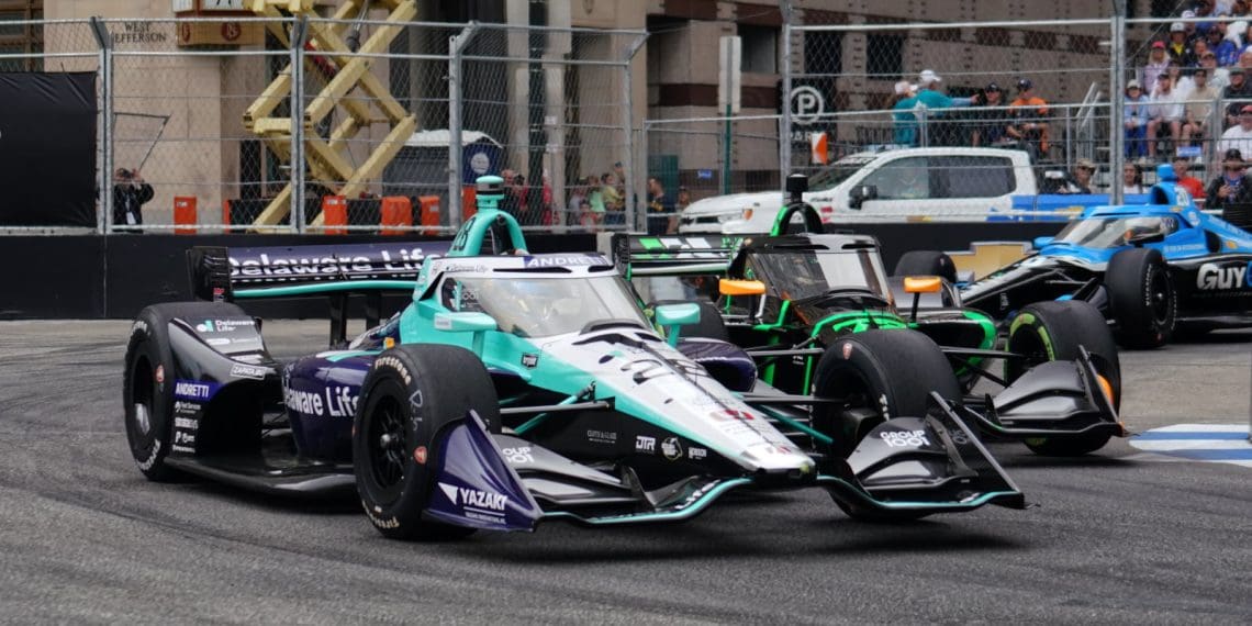 Ericsson esperava evitar ser atingido durante cada reinício de corrida da IndyCar.