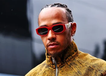 Toto Wolff expressa preocupação com problema de resfriamento significativo na Mercedes.