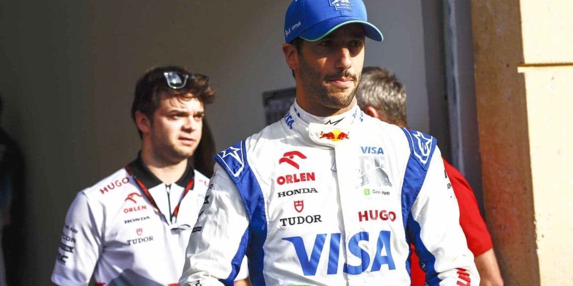 Daniel Ricciardo insiste em assumir total responsabilidade antes de abordar problemas com a RB após debacle do chassi.