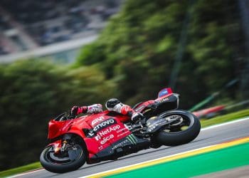 Bastianini garante a primeira posição na emocionante qualificação do MotoGP em Portimão