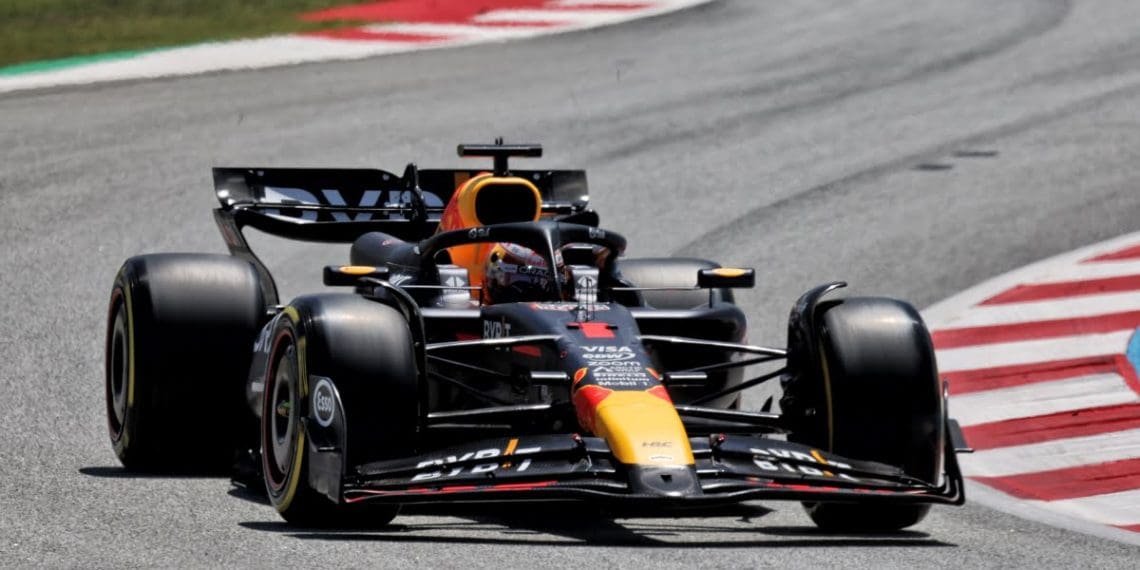 Verstappen acredita que escolha do aerofólio traseiro prejudicou chances de garantir pole position na F1 Espanhola.