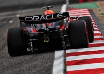 Verstappen garante o primeiro lugar na qualificação do Grande Prêmio da China de Fórmula 1.