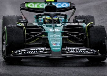 Alonso feliz com terceiro lugar na Qualificação Sprint tensa da F1 na China.