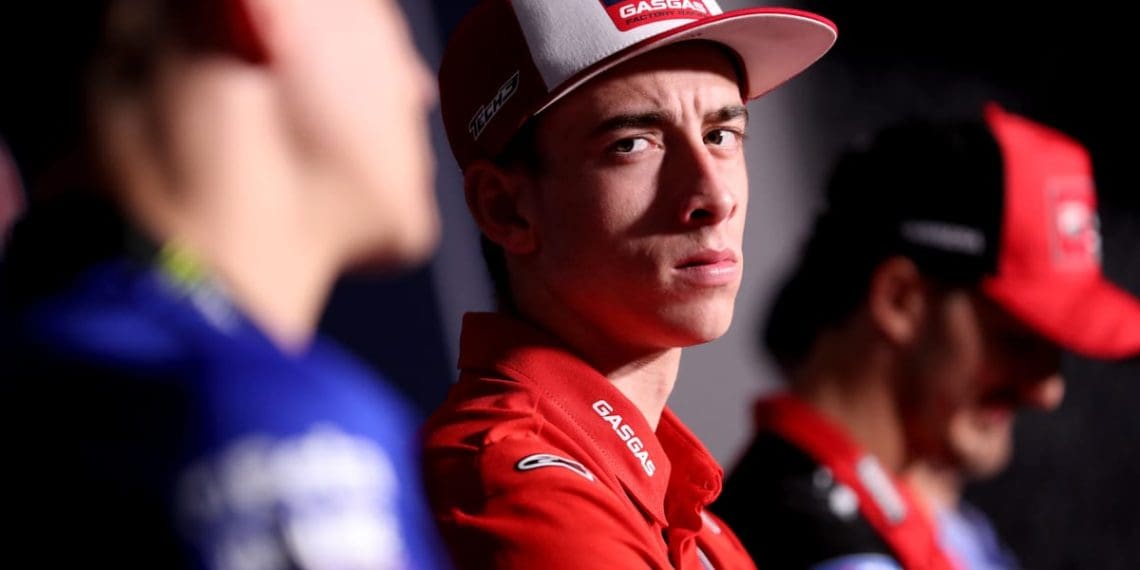 Acosta pede para pilotos da MotoGP evoluírem.