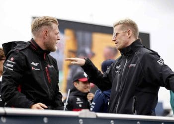 Nico Hulkenberg promete retribuir Kevin Magnussen por manobras ‘injustas’ na Arábia Saudita que ajudaram a Haas a conquistar os primeiros pontos.