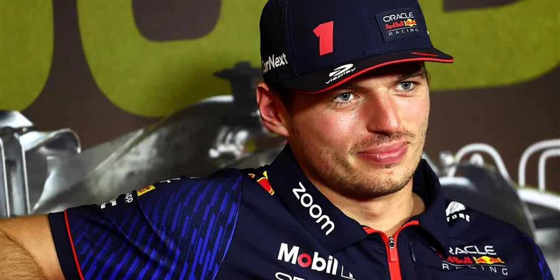 Max Verstappen se prepara para assinar com uma equipe diferente em 2025.