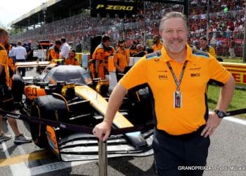 Bahrein compra todo o Grupo McLaren, Brown assina contrato até 2030.