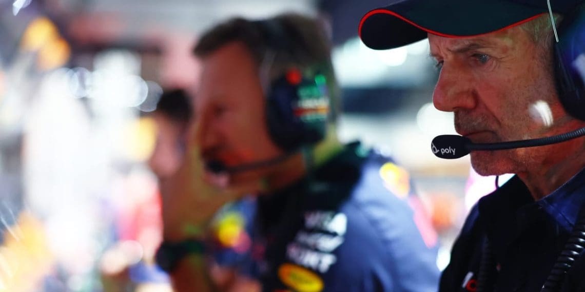 Mark Hughes acredita que a decisão de Adrian Newey em relação à Red Bull é baseada puramente em motivos pessoais.