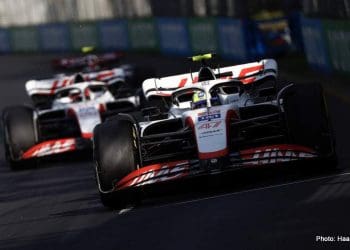 Ex-campeão da Fórmula 1 Villeneuve critica equipe Haas F1, sugere que Gene deveria vender para Andretti.