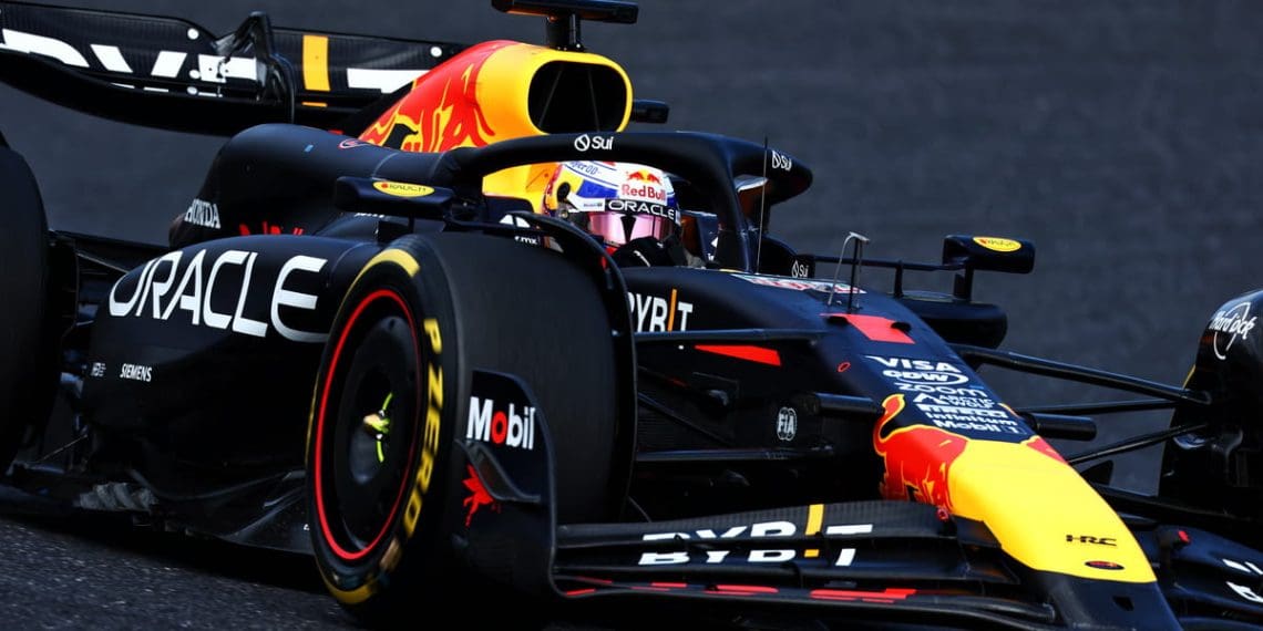 Verstappen reconhece que os carros atuais da Fórmula 1 têm uma sensação semelhante à de estar em um barco.
