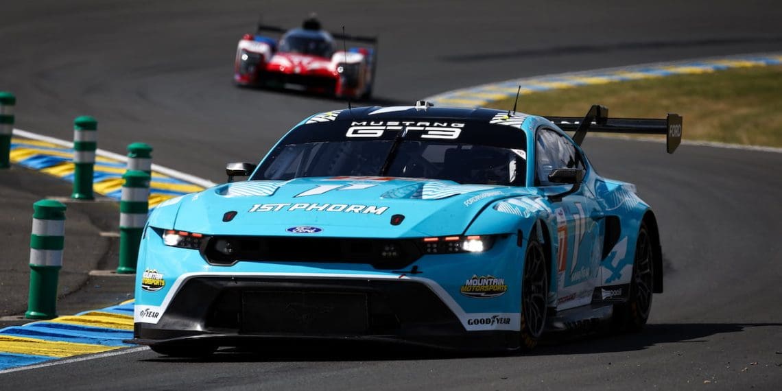 Barker se destaca na sessão de qualificação na estreia do Mustang Le Mans em LMGT3.