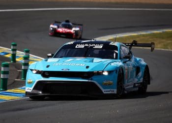 Barker se destaca na sessão de qualificação na estreia do Mustang Le Mans em LMGT3.