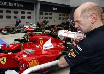 Red Bull não tem conhecimento da saída de Newey para se juntar a Hamilton na Ferrari.