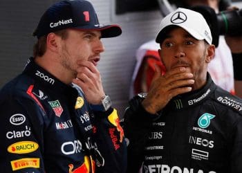 Max Verstappen reconhece a excelência de Lewis Hamilton, afirmando que ele está “entre os melhores da história”