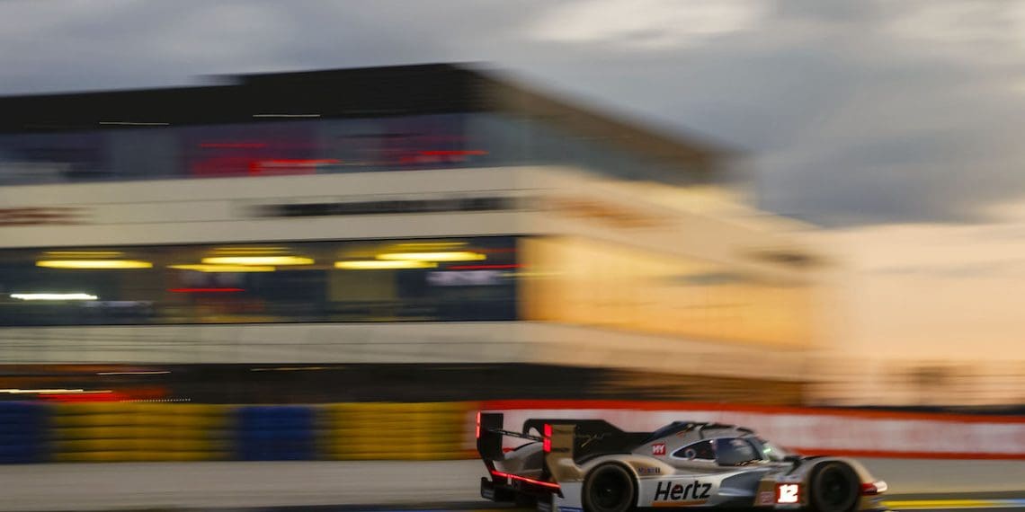 VÍDEO: JOTA testa Porsche #12 reparado após acidente de Ilott