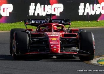 Ferrari mostra velocidade que pode desafiar Red Bull em Melbourne.