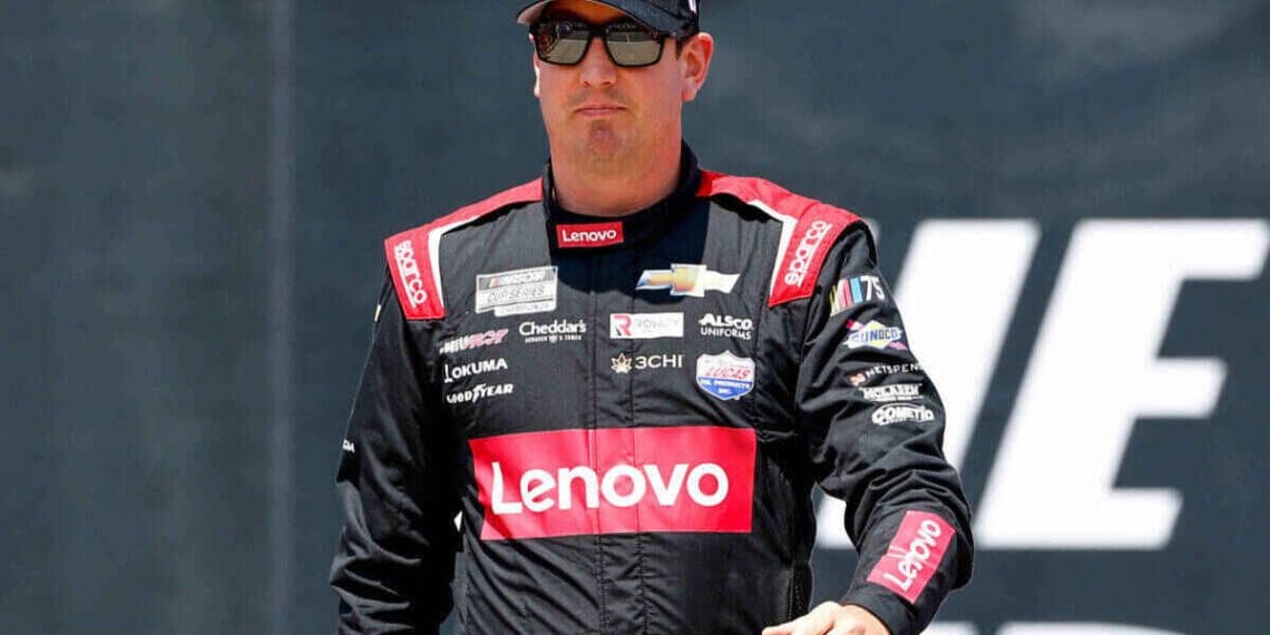 Kyle Busch expressa frustração por derrota em Bristol devido a uma bandeira amarela inoportuna.