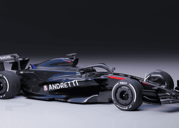 Andretti brilha em grande conquista, mostrando uma clara contradição na F1.