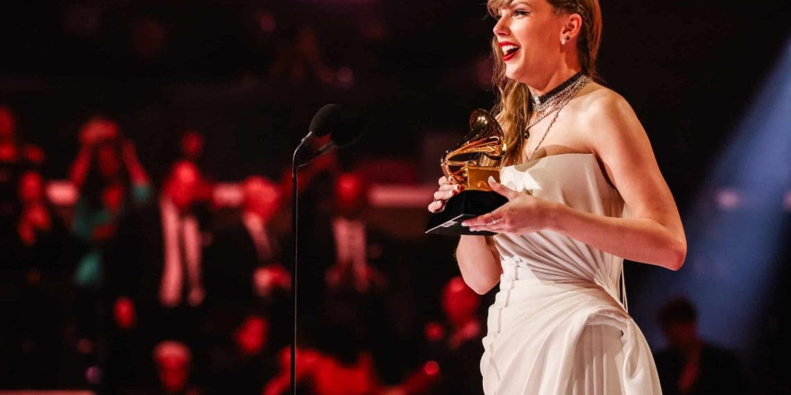 Perkins Predicts Hilarious Future for Taylor Swift