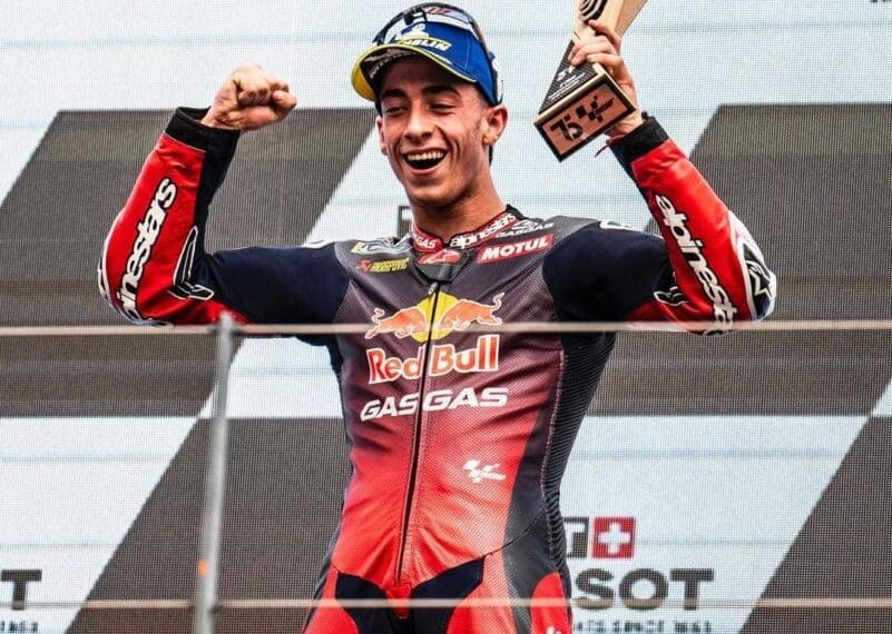 Acosta celebra primeiro pódio na MotoGP em Portimão.