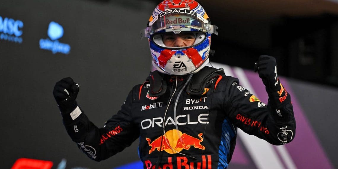 F1 2024 Grande Prêmio do Bahrein: Verstappen na frente da Red Bull em segundo lugar.