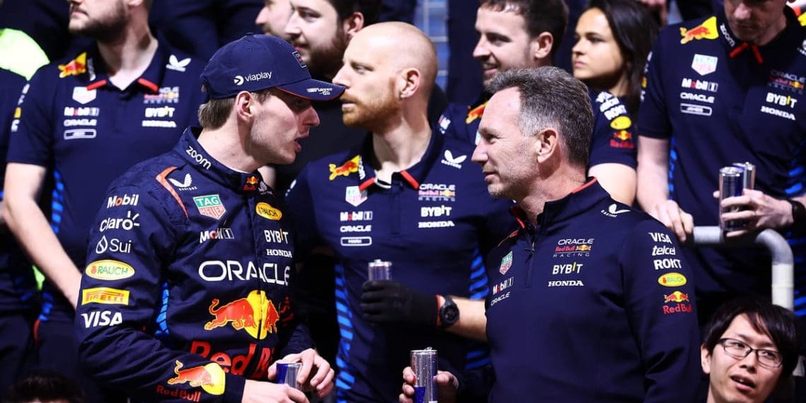 Vídeo: Incerteza cerca futuro de Verstappen em meio a crise na Red Bull.