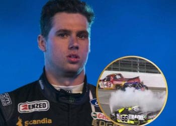 Estrela do supercarro Cam Waters faz estreia na NASCAR, bate Ford no carro do colega de equipe.