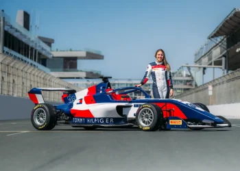 Nerea Martí finaliza a formação da Academia F1 com Tommy Hilfiger.