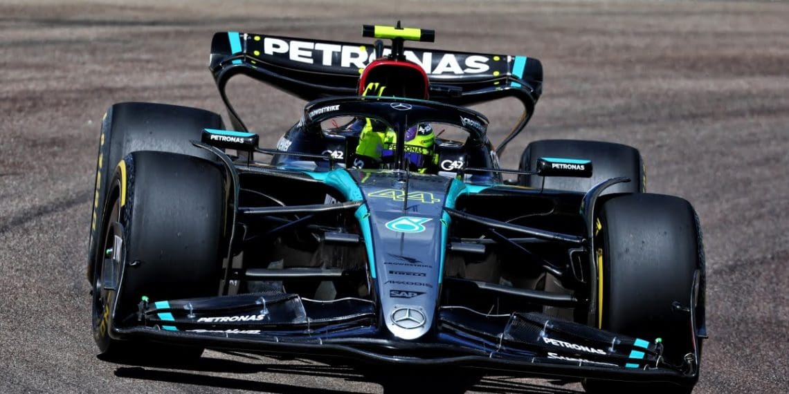 Hamilton diz que a equipe de Fórmula 1 da Mercedes estava muito mais competitiva em Imola em comparação com corridas anteriores.