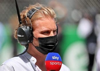 Rosberg responde a insulto de Chandhok.