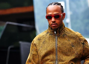 Mercedes contrata designer da Ferrari enquanto Lewis Hamilton parte.