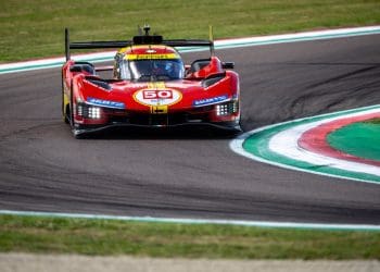 Fuoco lidera o caminho na última sessão de treinos em Imola.