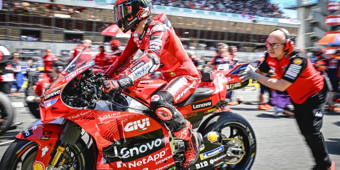 Bagnaia luta em Le Mans continua um mistério.