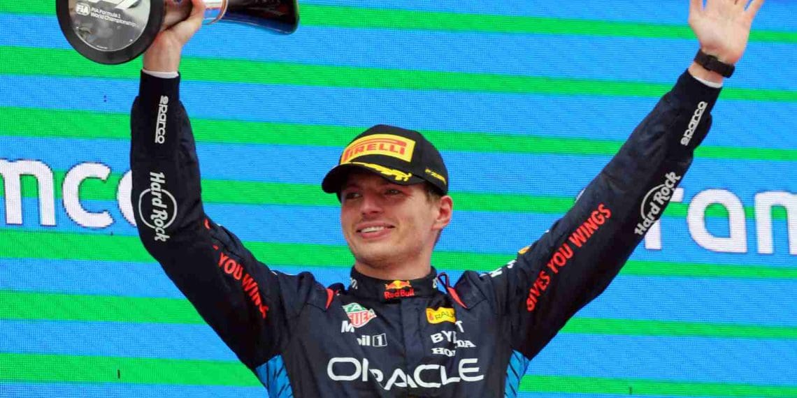 Max Verstappen continua a dominar apesar da forte concorrência em 2024.
