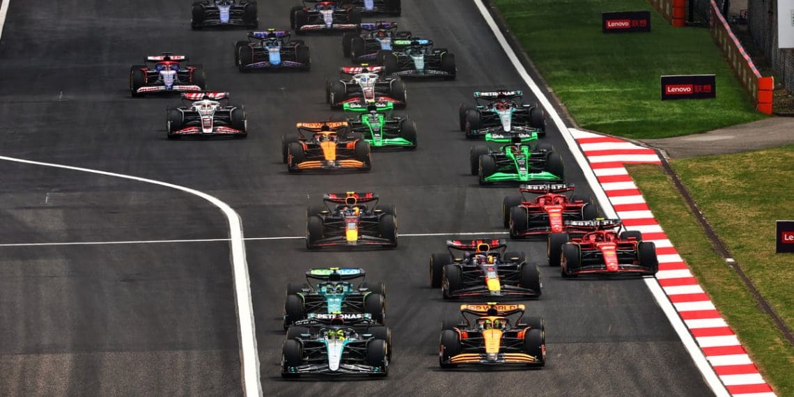 Hamilton teve uma falha de memória sobre como é estar na liderança após o F1 China Sprint.