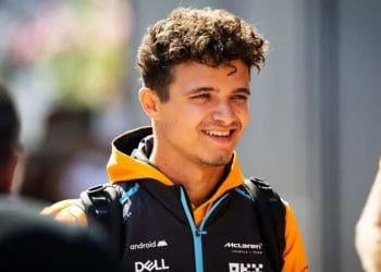 “Podemos ter uma batalha!” Lando Norris animado após colocar seu MCL38 em terceiro lugar atrás dos poderosos Red Bulls durante a qualificação do Grande Prêmio do Japão.