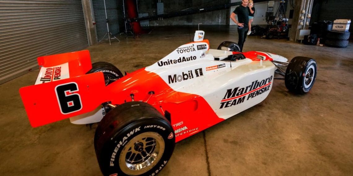 Pagenaud vai pilotar o carro vencedor da Indy 500 de 2003, de propriedade de Gil de Ferran.